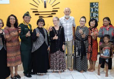 Ibu Bijak Ministry Salurkan Bantuan ke Rumah Singgah dan Panti Jompo di Bekasi Ibu Bijak Ministry Salurkan Bantuan ke Rumah Singgah dan Panti Jompo di Bekasi