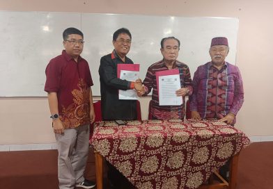 Profil Drs. Martua Situngkir, Ak. “Ompu Abraham”: Anak Situngkir yang Tak Pernah Lupa Kampung Profil Drs. Martua Situngkir, Ak. “Ompu Abraham”: Anak Situngkir yang Tak Pernah Lupa Kampung