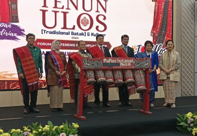 PAMERAN TENUN ULOS 2026: Menenun Harapan, Merajut Kemandirian di Plaza Industri Kemenperin PAMERAN TENUN ULOS 2026: Menenun Harapan, Merajut Kemandirian di Plaza Industri Kemenperin